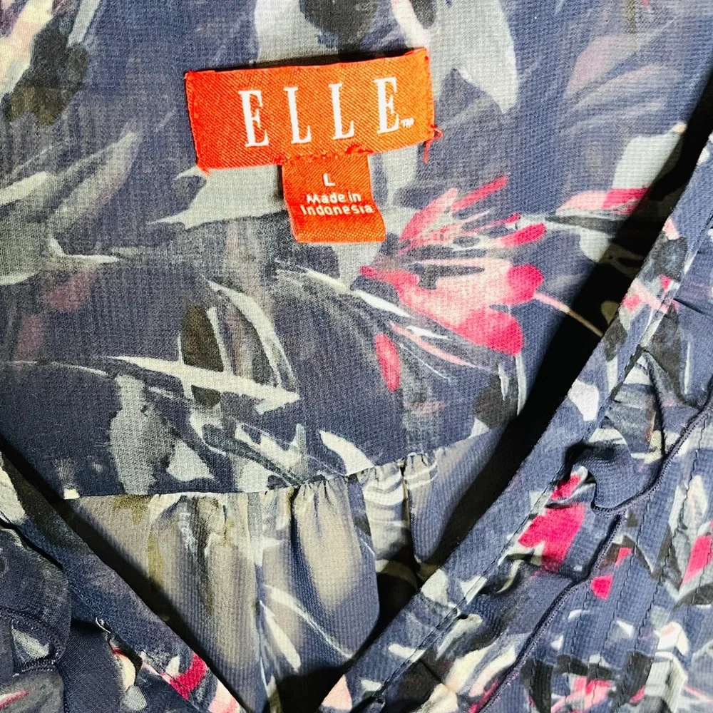ELLE Navy Floral Sheer Blouse Size Large - Picture 5 of 5
